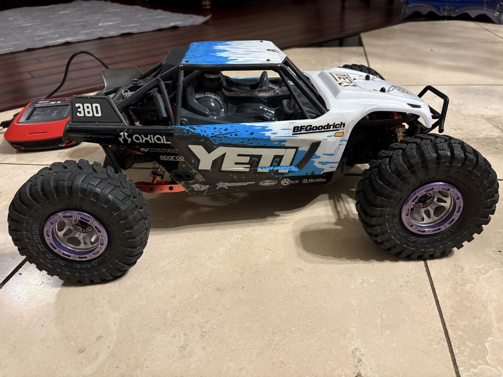 Axial Yeti 1/10 4WD Brushless RC Car