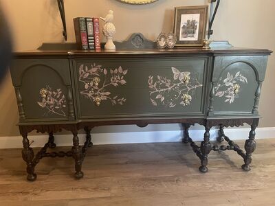 Beautiful antique buffet/sideboard