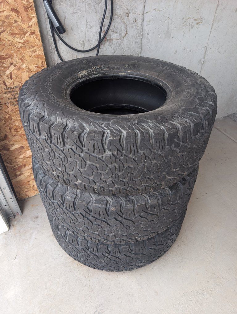 Used tires for sale - 315/70-17