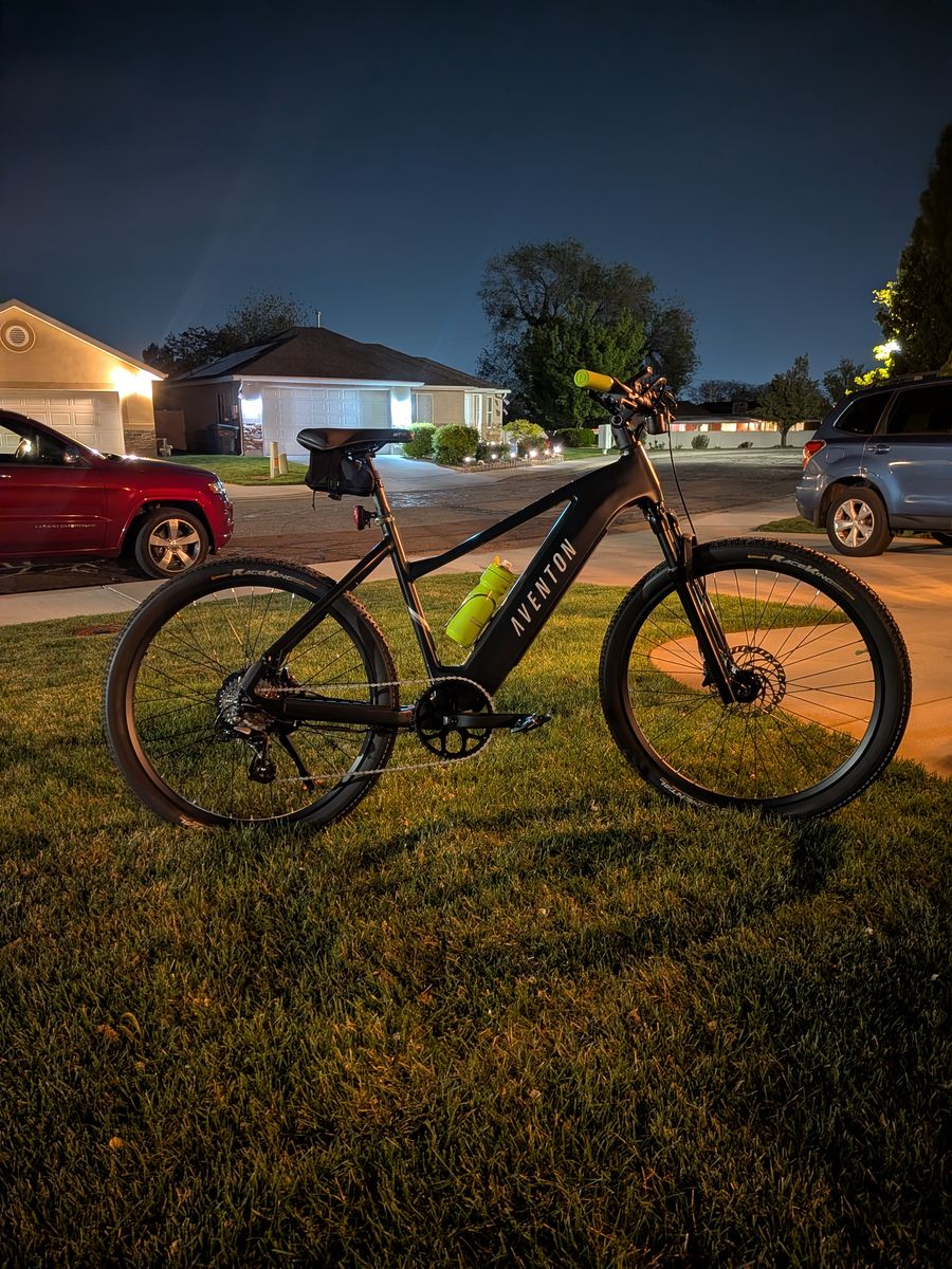 Aventon Level 3 E-Bike (large)