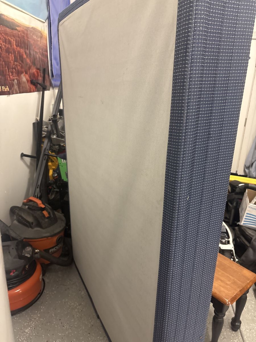 Full size box spring