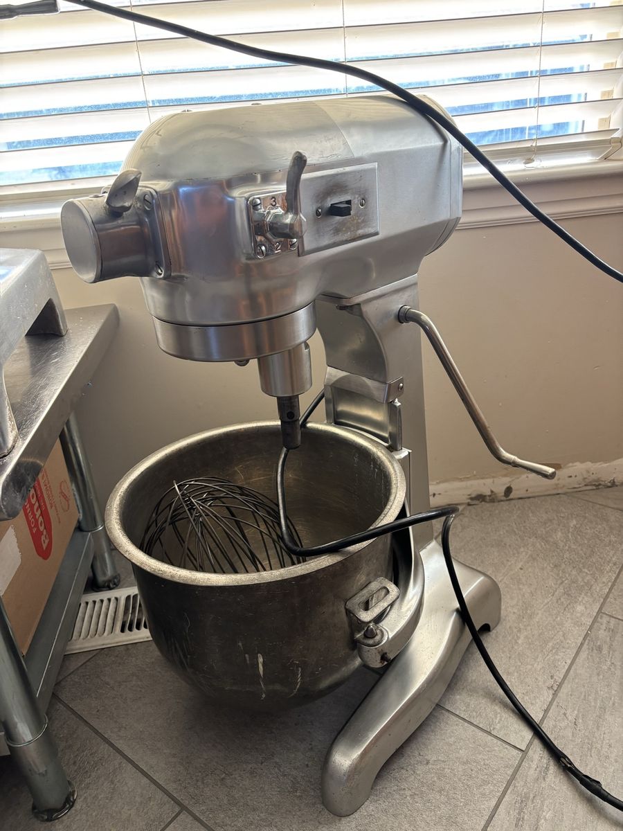 Hobart Commercial Heavy-Duty Stand Mixer Model A-200