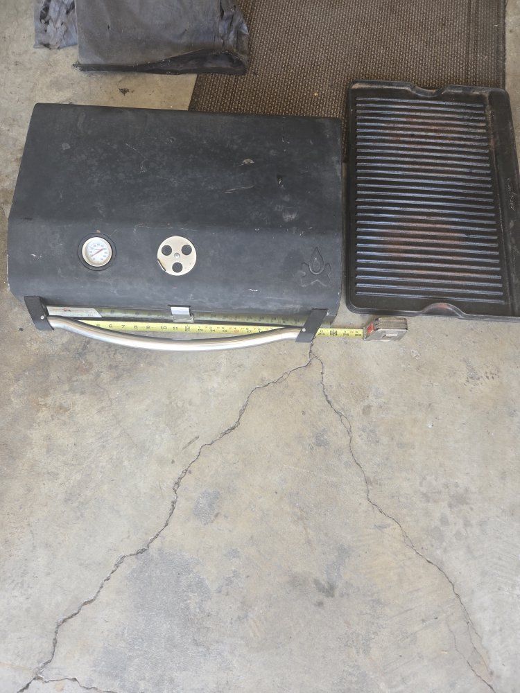Camp Chef Deluxe BBQ Grill Box Model BB90L with Reversible Griddle