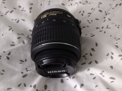Nikon DX AF-S NIKKOR 18-55mm f/3.5-5.6G VR Lens