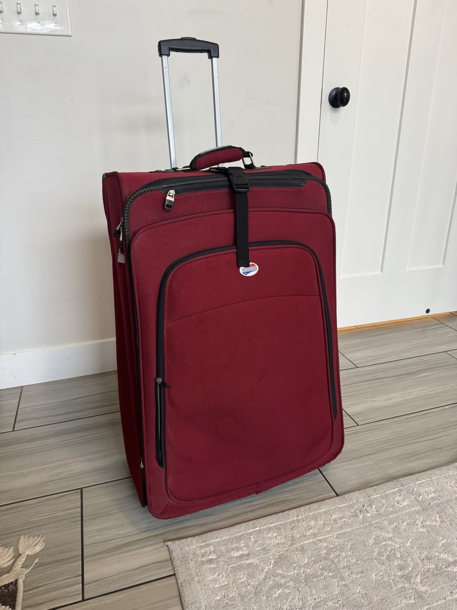 large luggage on 2 wheels H30xD12xW19