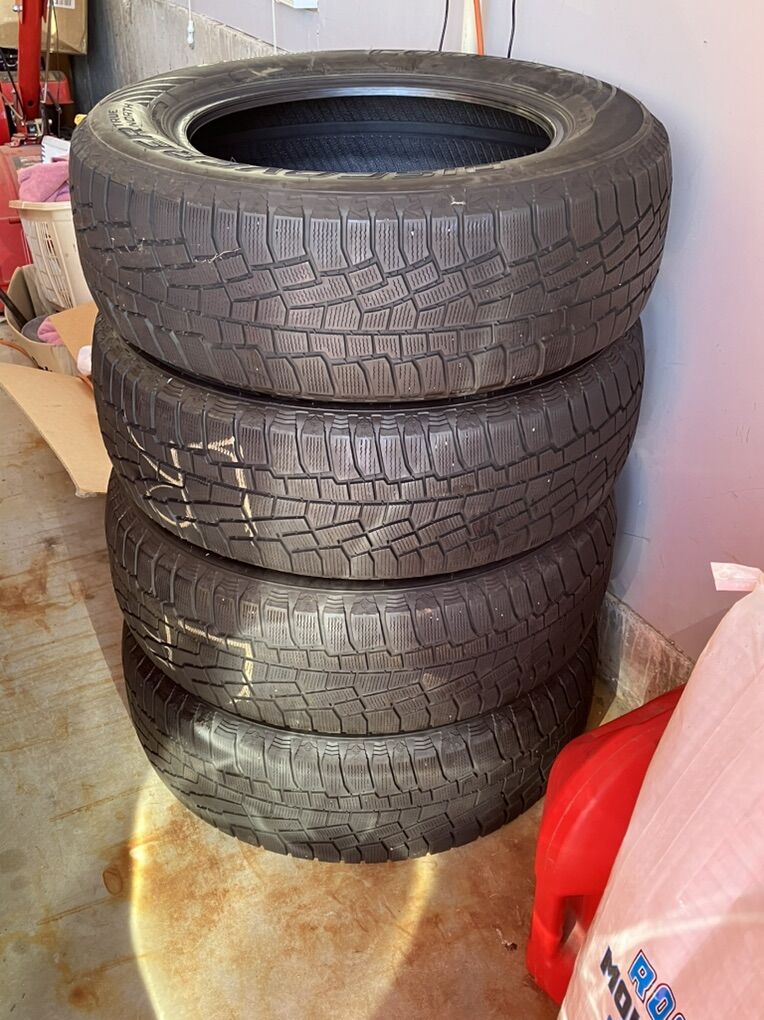 Cooper Discover True North All Weather Tires