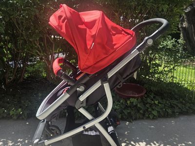 URBINI Convertable Stroller