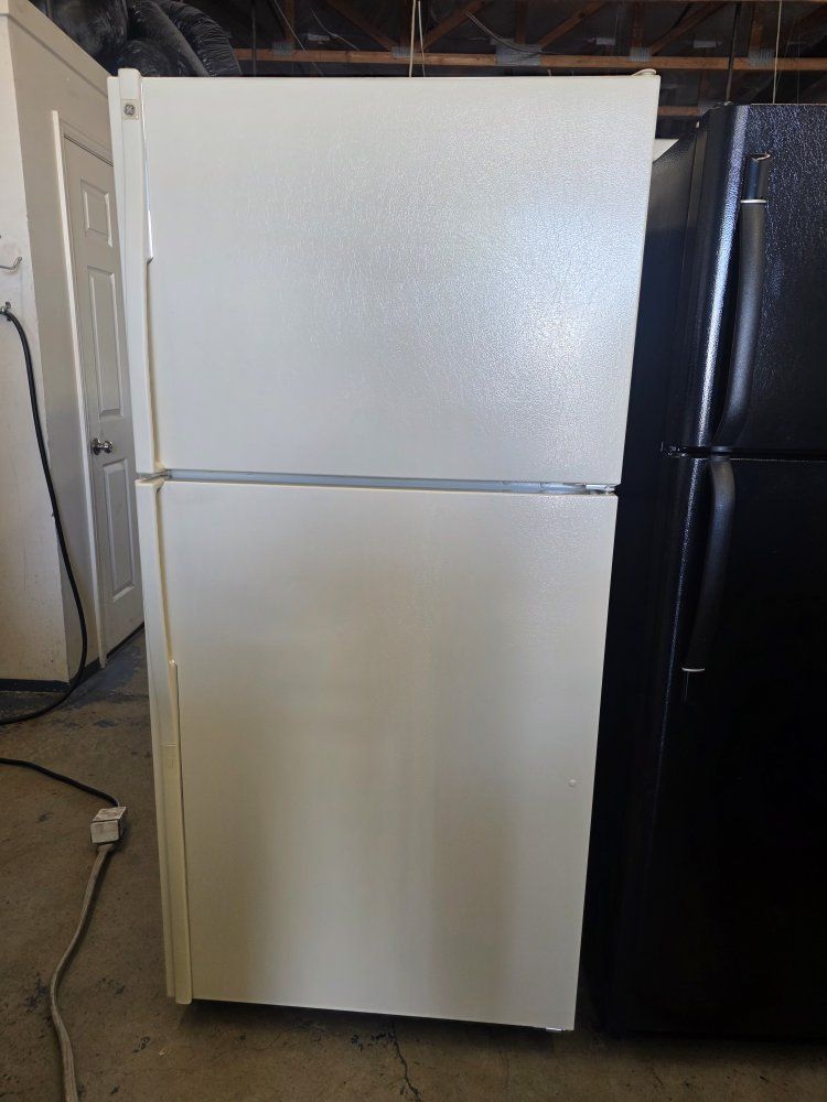 light cream color ge refrigerator