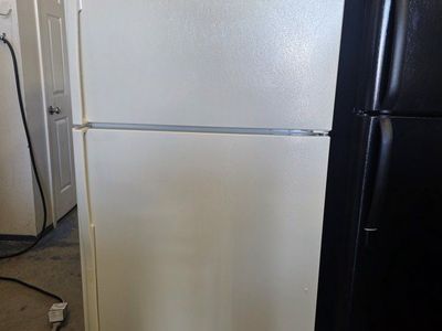 light cream color ge refrigerator