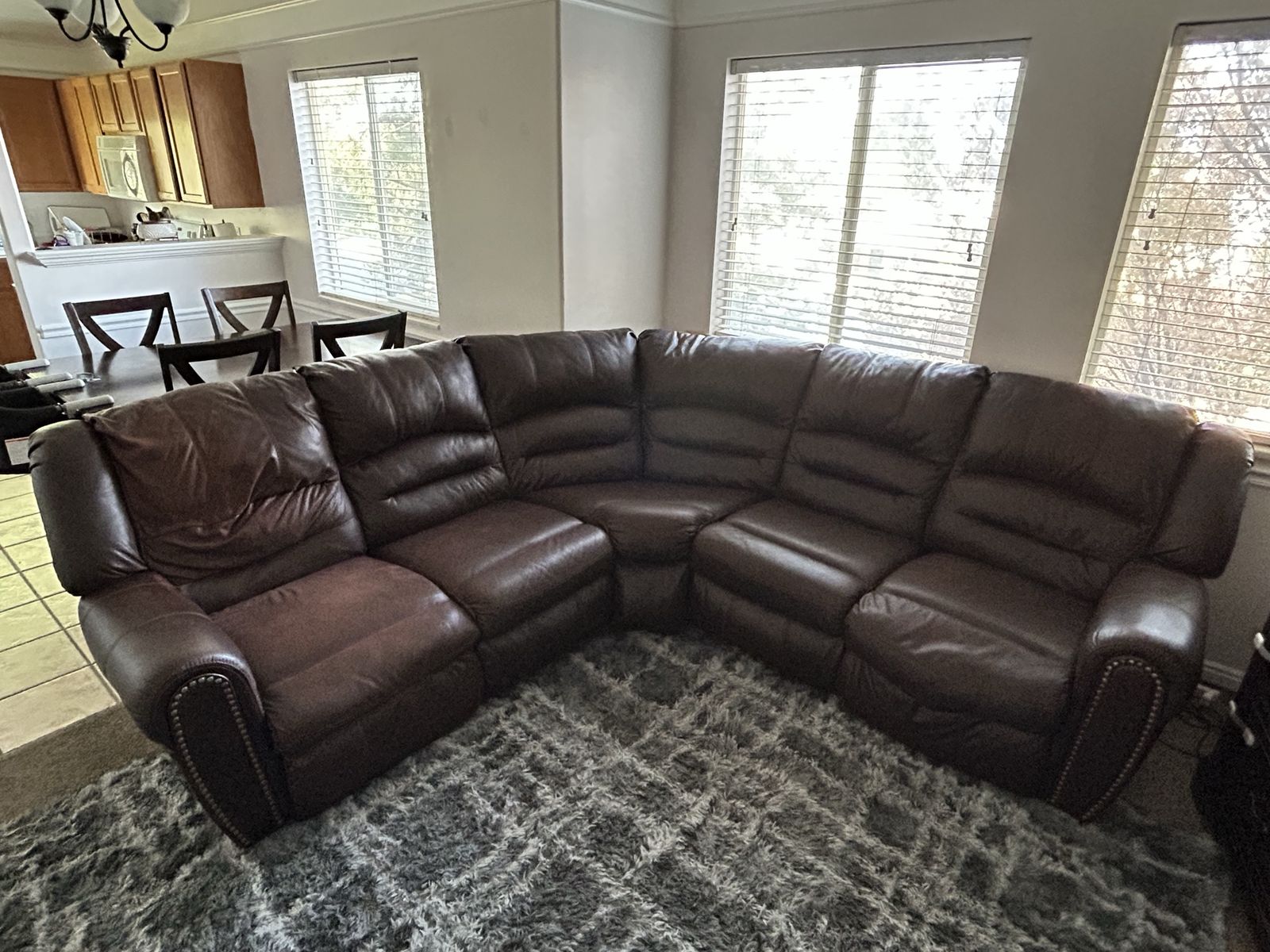 Free Sectional
