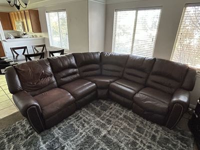 Free Sectional