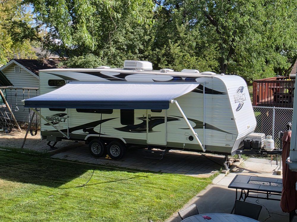 2011 Impact by MVP Toyhauler 22SS