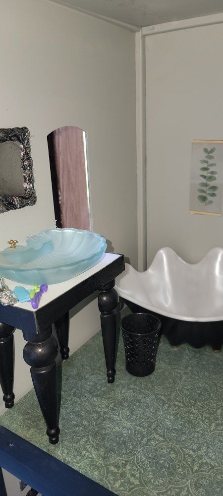Main image 8