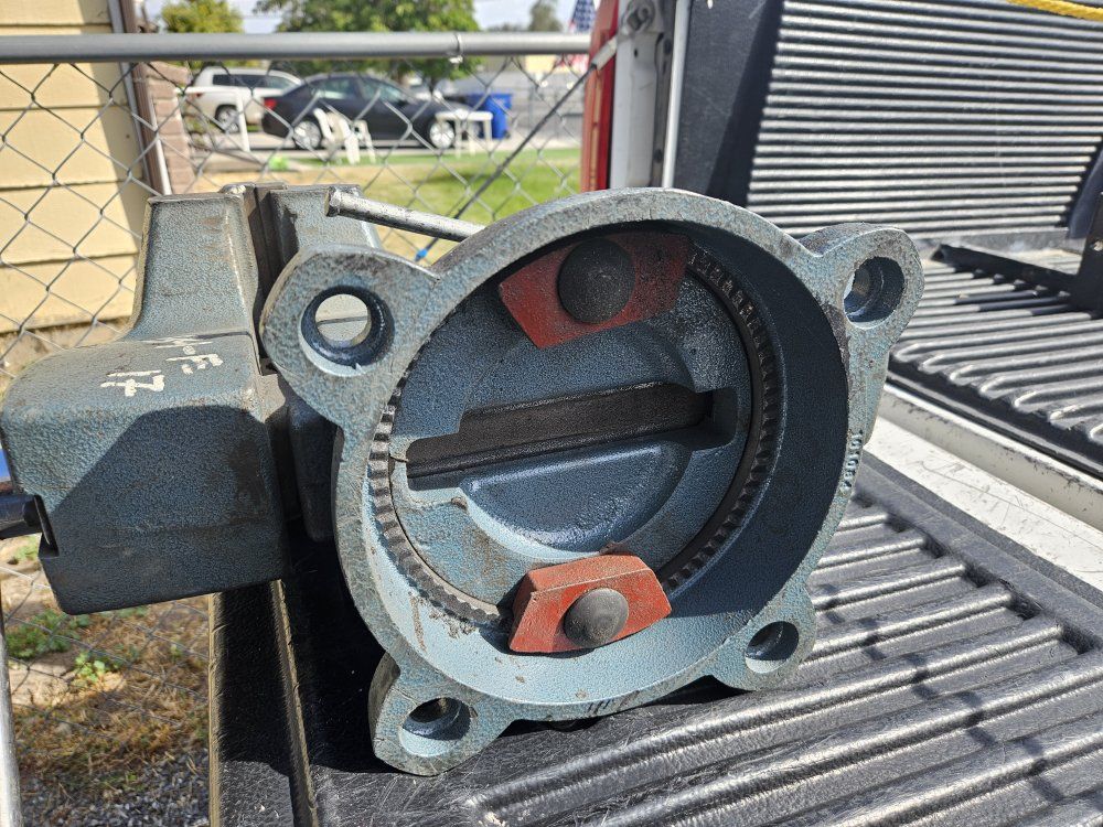 Main image 6