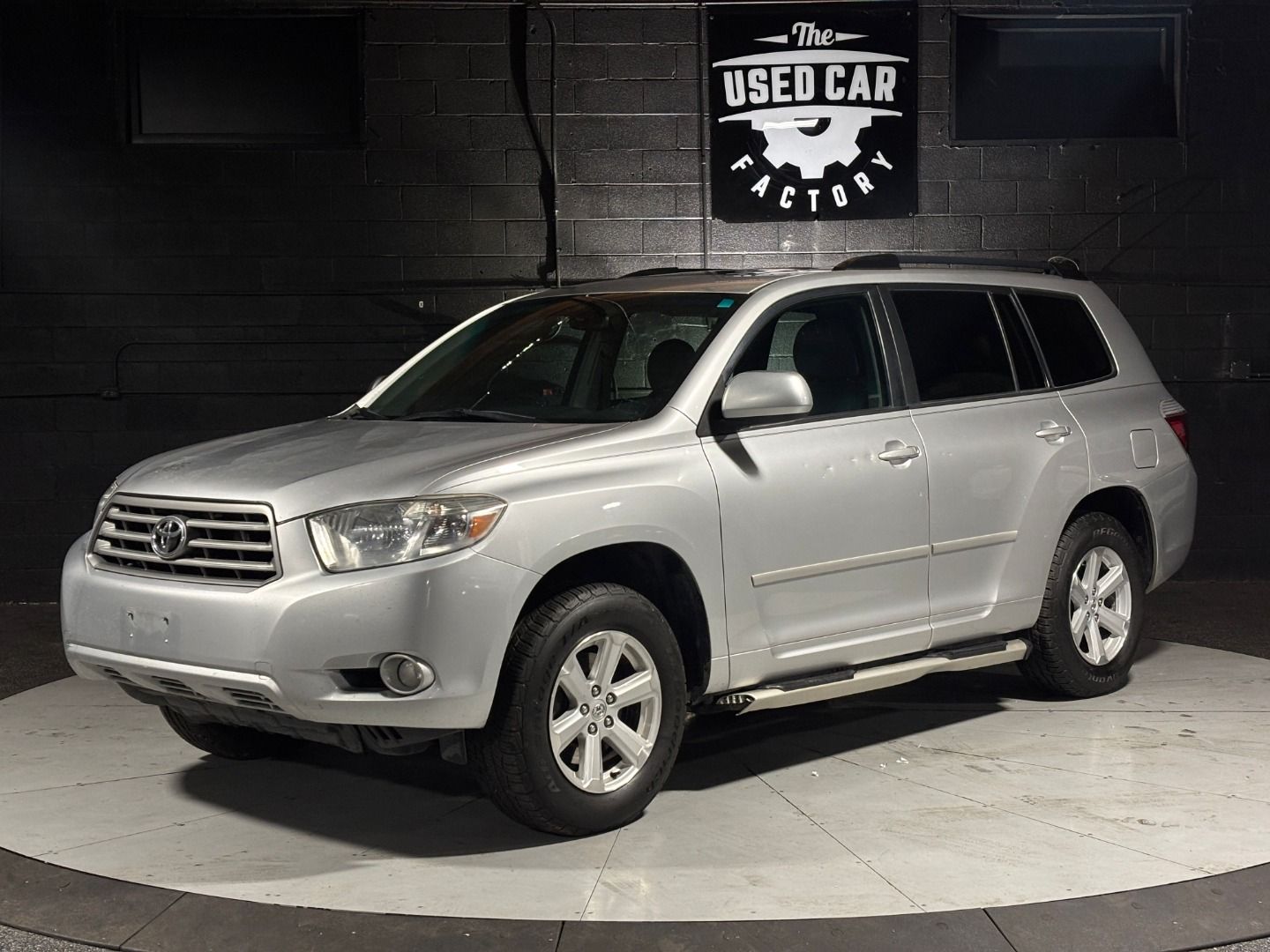 2010 TOYOTA HIGHLANDER SE