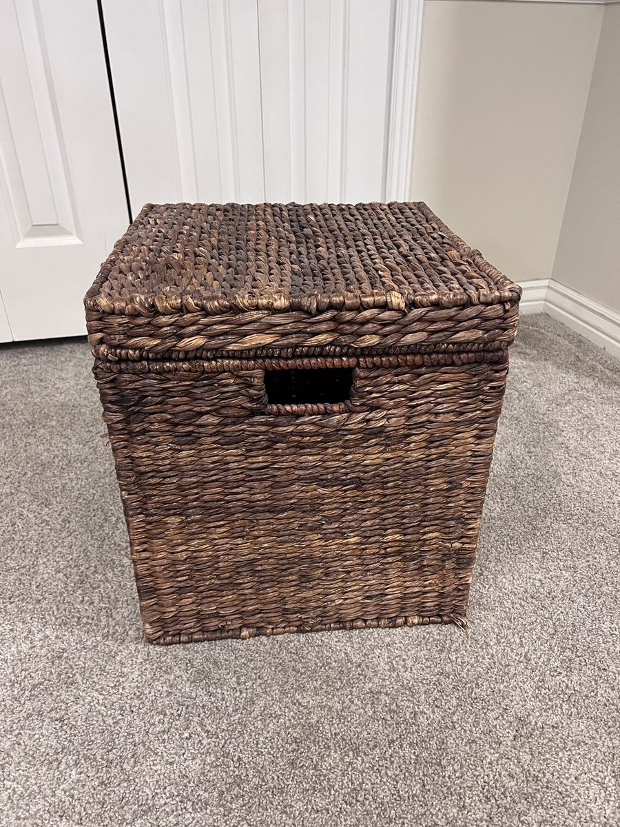 Woven storage basket