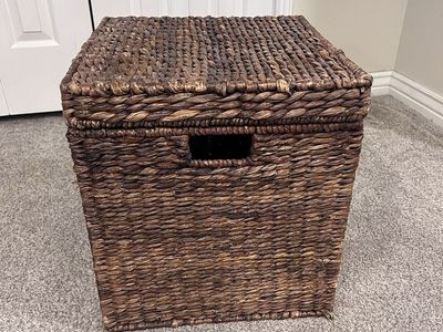 Woven storage basket