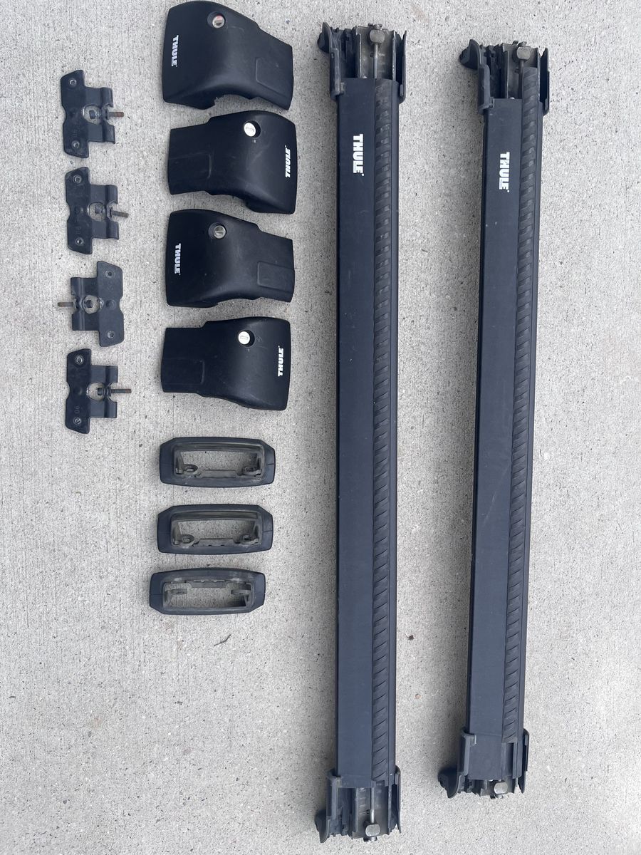 Set of 2 Adjustable Thule Aeroblade Edge Flush Mount Roof crossbars