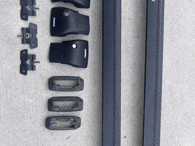 Set of 2 Adjustable Thule Aeroblade Edge Flush Mount Roof crossbars