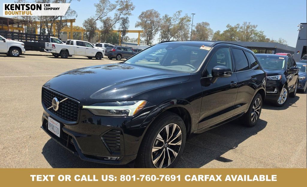 2025 Volvo XC60 B5 Plus Dark Theme