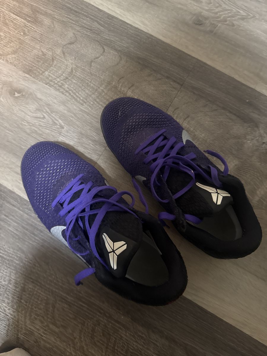 Nike Kobe 11 Low Purple - Size 10