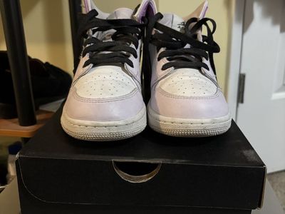Nike Air Jordan 1 Mid GS Barely Grape Black-White 5.5Y