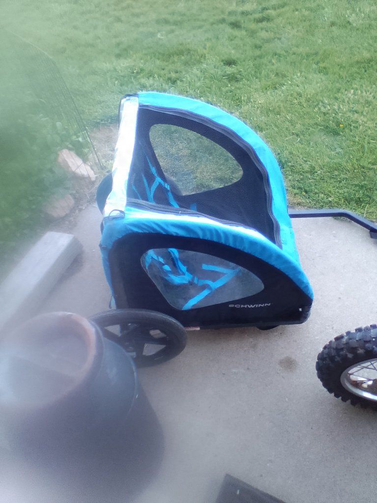 Schwinn Shuttle Foldable Bike Trailer for 2