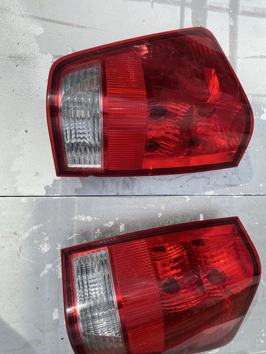 2011 Nissan Titan Tail lights (stock) 