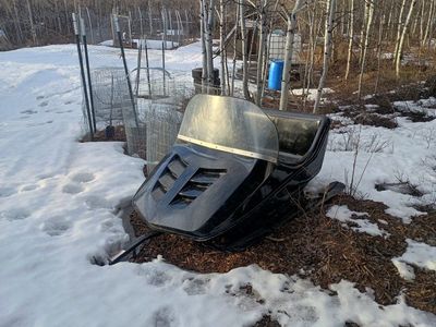 Snow buggy for pulling kids