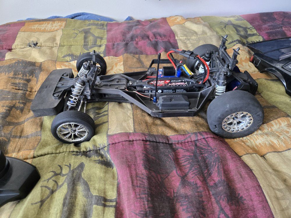 Main image 6