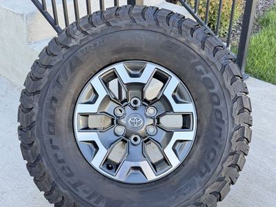 Toyota Tacoma Rims and Tires 295/75R16 Bfgoodrich Ko3 Load E Like new