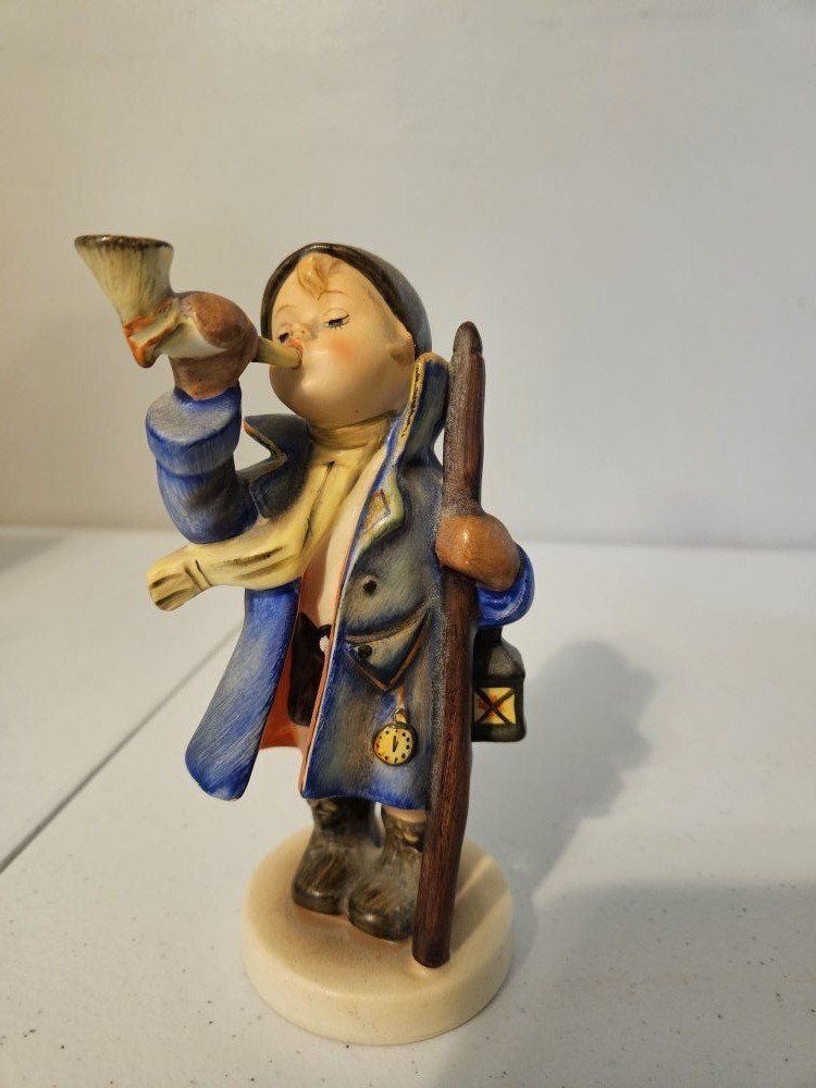 Goebel Hummel "Hear Ye, Hear Ye" figurine