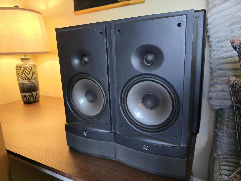Infinity Bookshelf Speakers
