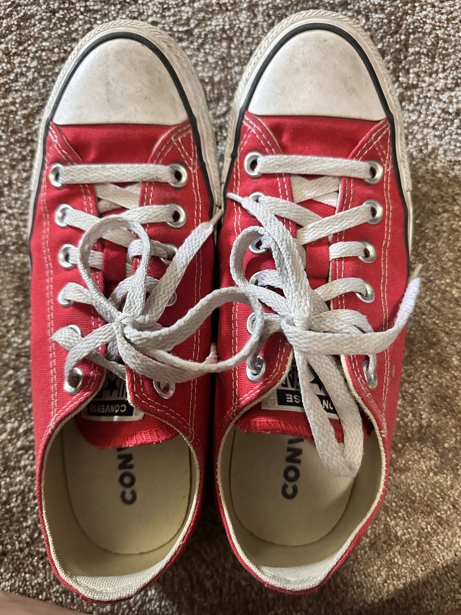 Converse Chuck Taylor All Star Low Top Red Canvas Sneakers Women's Size 8