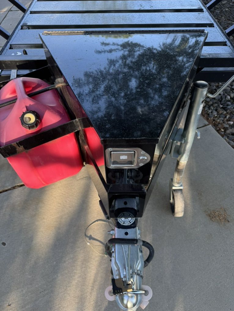 Echo Trailer Tool Box w/ Gas Can Rack
