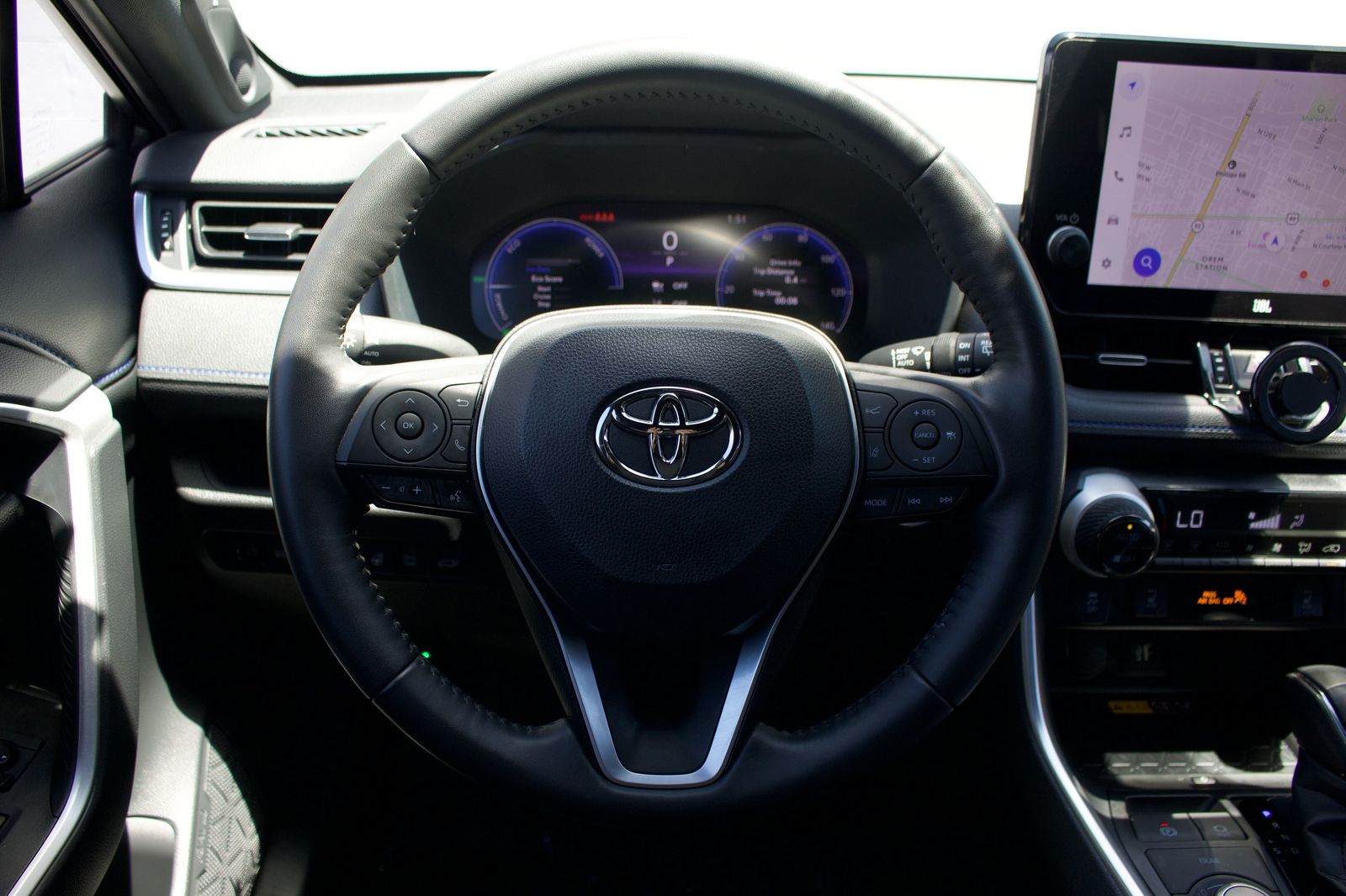 Main image 8