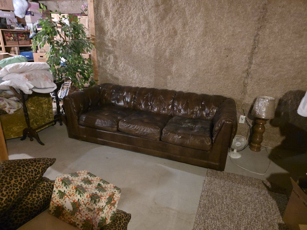 Queen size hide a bed