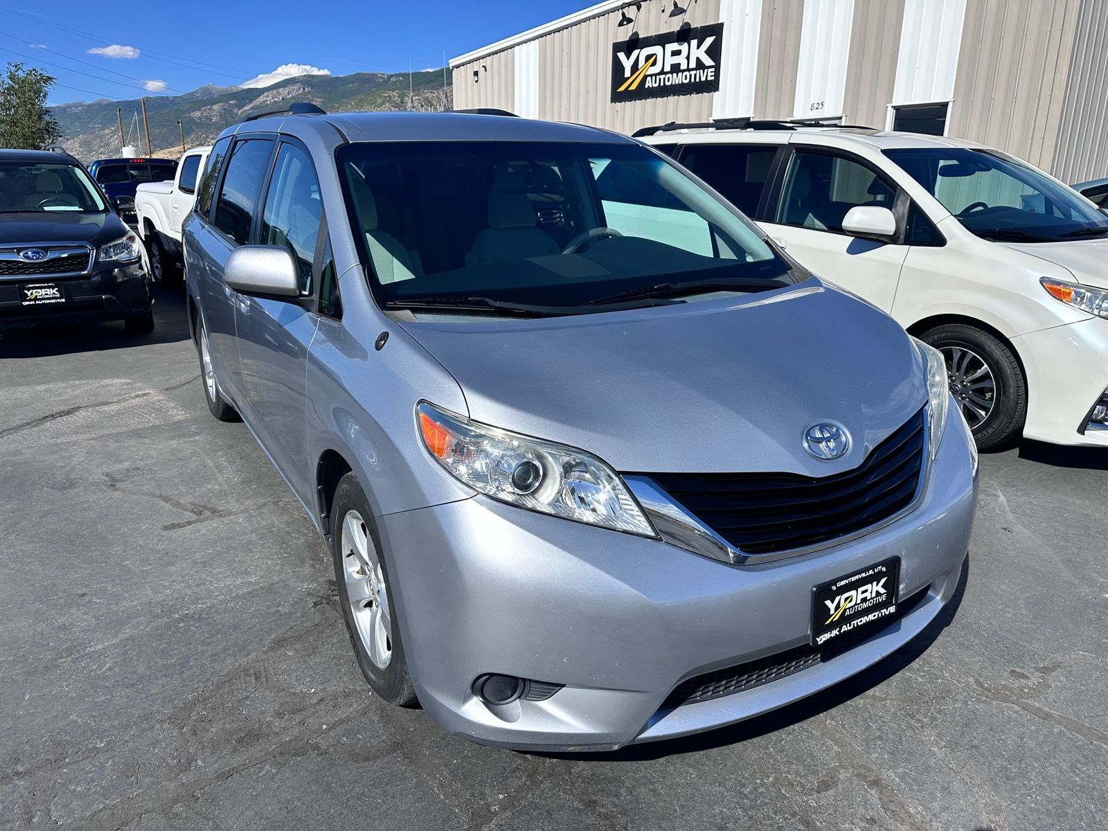 2014 Toyota Sienna LE 8-Passenger