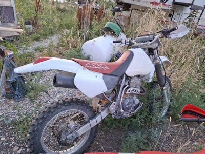 97 Honda XR400R Dirt Bike - White/Red, 400cc Off-Road Motorcycle
