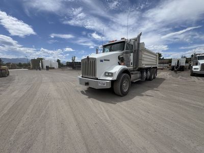 2019 KENWORTH DUMP TRUCK