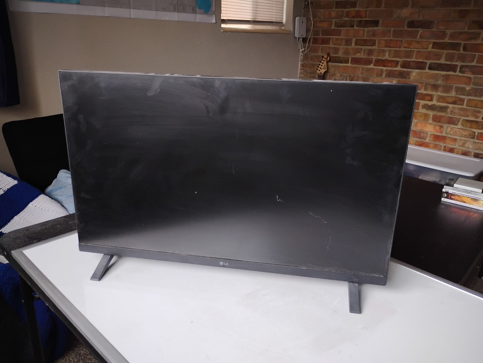 27" LG TV