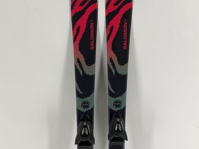 2027 Salomon QST Junior w/ Salomon C5 Demo Bindings