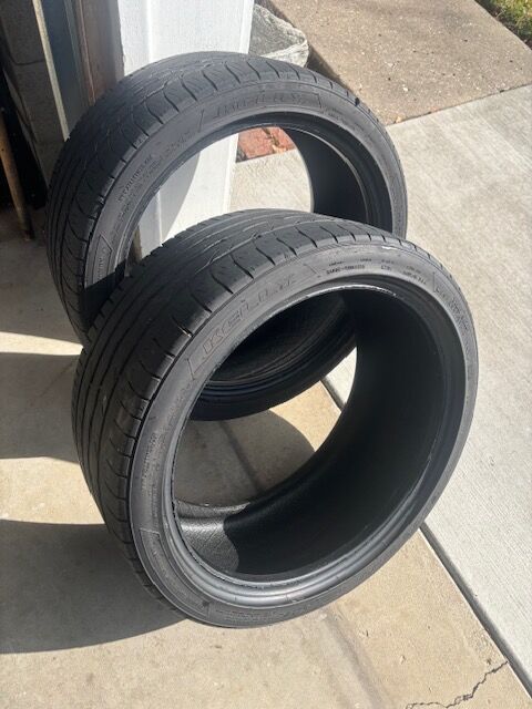 Two (2) Kelly Edge Sport 255/35R18