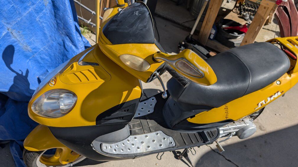 Sunl 150cc Scooter Moped with Alarm