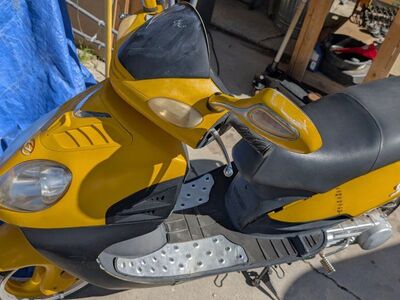 Sunl 150cc Scooter Moped with Alarm