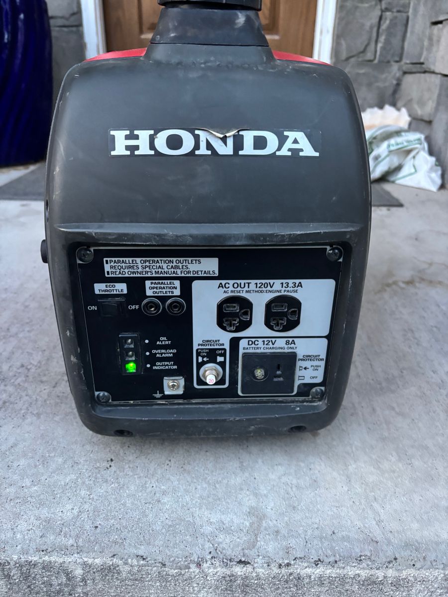 Honda EU2000i Generator
