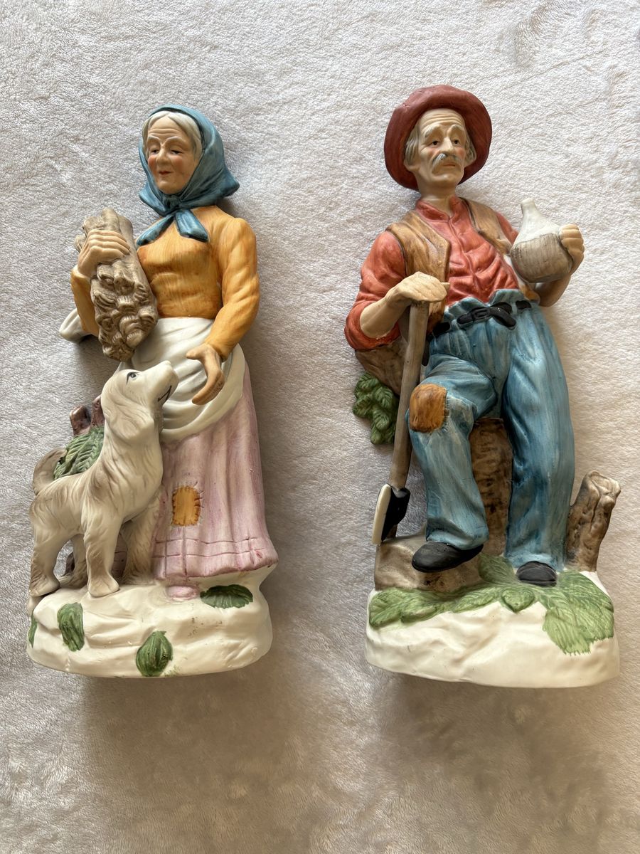 Old Farm porcelain couple