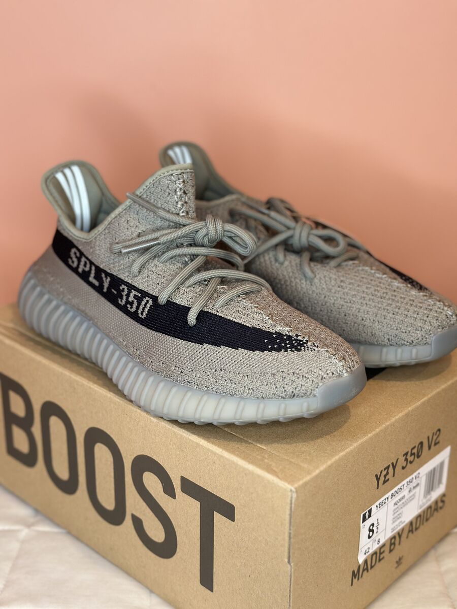 Yeezy 350 V2 Granite – DS – Size 8.5 – Clean + Unworn