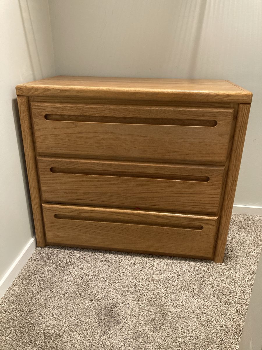 Sturdy 3 drawer chest