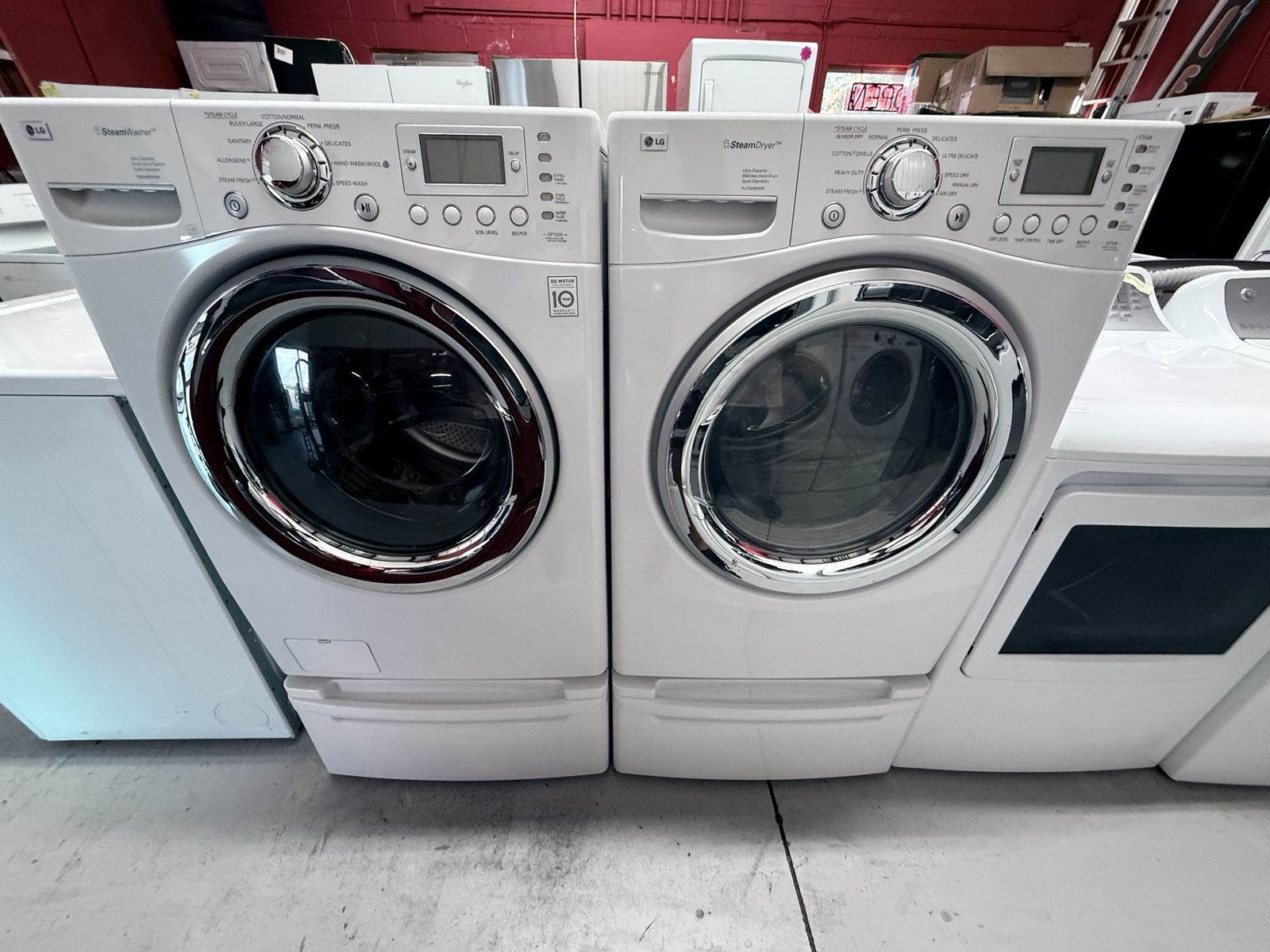 Matching White Ultra Capacity, Steam Lg Washer & Dryer Set On Pedestals!